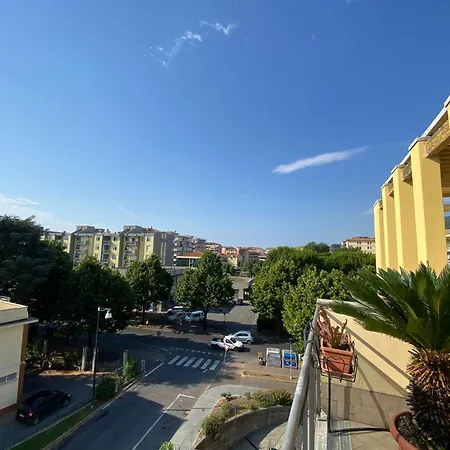 Spazioso Attico Vista Mare - Aia De Ma 12 شقة ألبينغا