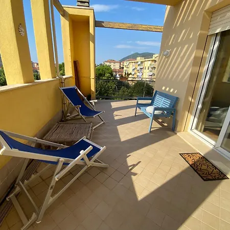 Spazioso Attico Vista Mare - Aia De Ma 12 Apartmán Albenga